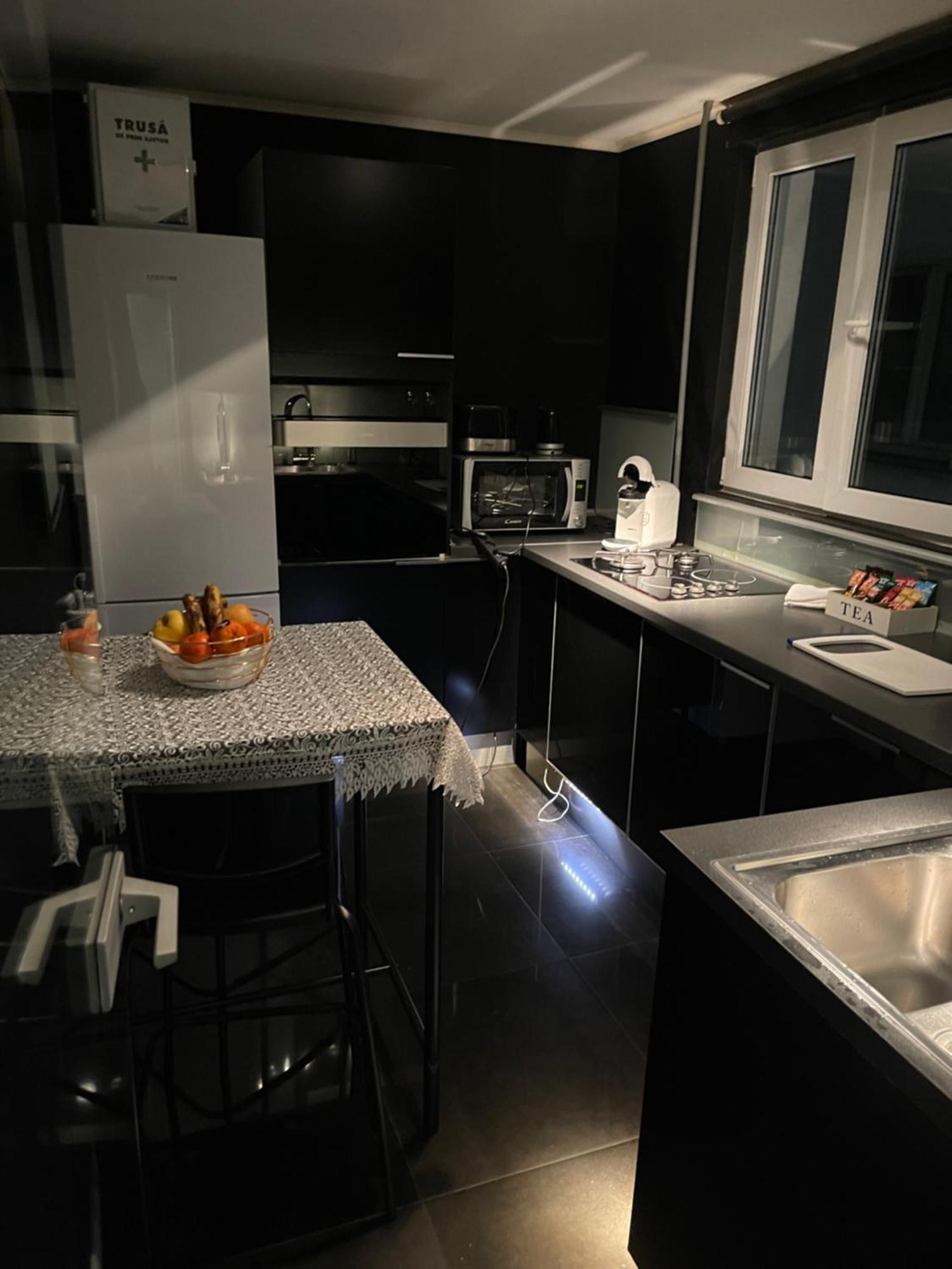 Black Apartament Nr1 Бухарест Екстер'єр фото